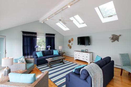 Eastham House | Island Bay Bungalow