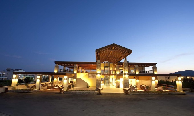 Pefkos Apartment | Island Blue Hotel