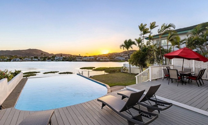 Enchanted Lake House | Island breeze Hale