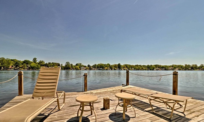 Sand Creek Cottage | Island Cottage on Evans Lake: Boat Rental Required