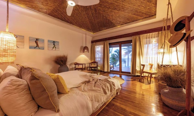 Little Corn Island Hotel | Island Hideaway Perfect for Nature-Loving Travelers, Onsite pool, Beach Access