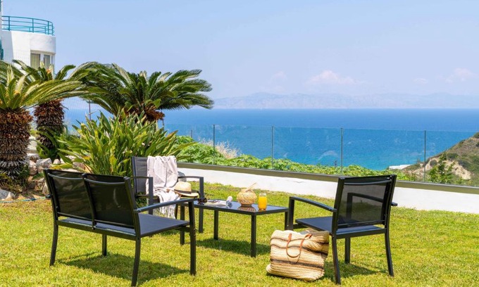 Petaloudes Apartment | Island Hills