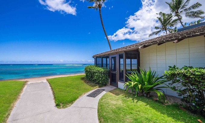 Waialua Cottage | Island Jewel — Ocean Front North Shore Paradise