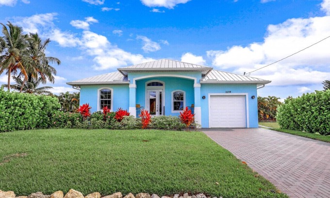 Isles of Capri House | ISLAND LIFESTYLE FAMILY VACATION HOME (BRAND NEW)