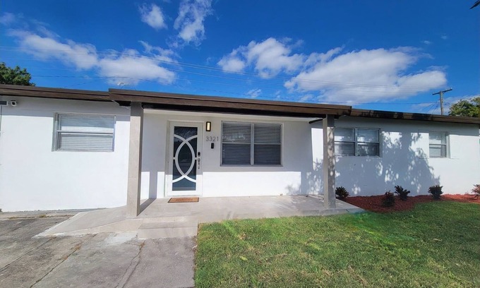 Carol City House | Island of Jewels in Miami Gardens