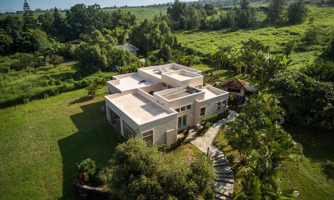 Kula Villa | Island Sunset Villa: Your Maui Escape with Ocean & Stunning Sunsets Views
