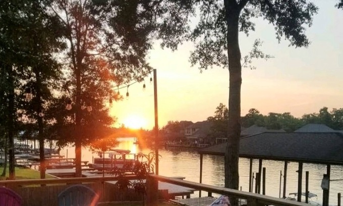 Maurepas Cottage | "Island Time" Riverfront cottage
