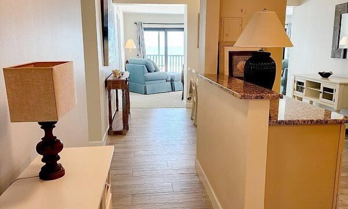 South Island Condo | Island Winds condo 503 is located on the fifth-floor and in a prime location.