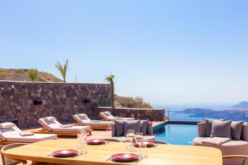 Fira Villa | Islet Santorini Infinity Caldera Villa