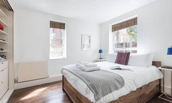 Islington Apartment | Islington Charm - One Bedroom Apartment, Sleeps 2
