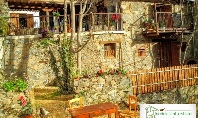 Palaichori House | Isminis Holidays Stonehouse-Studio Stavlos