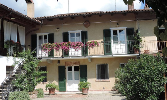 Cocconato Apartment | Isolated on hill, flat with terrace,garden among romanesque art,quiet,nature