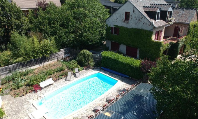 Ispagnac House | ISPAEVA