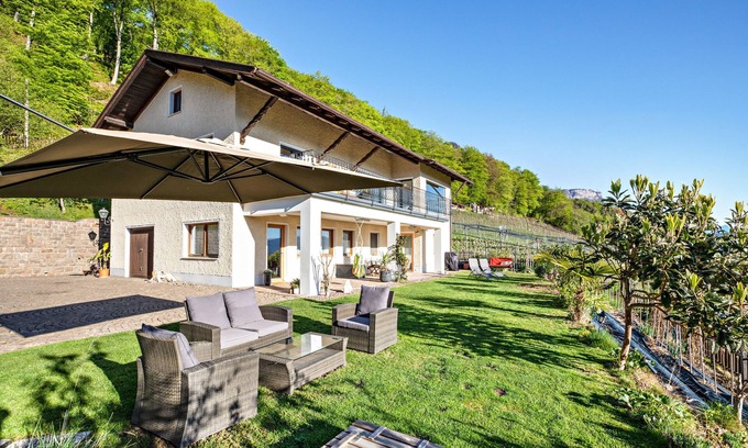 Castelvecchio Alto Apartment | Holiday Apartment 'Weitblick Kaltern' with Mountain View, Private Terrace, and Garden