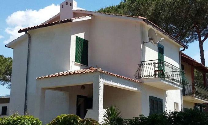 Baia Domizia Villa | Villa - Pachiderma House