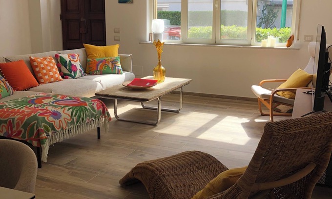 Tirrenia Apartment | Beautiful, renovated 2-bedroom apartment Tirrenia (Tuscany)