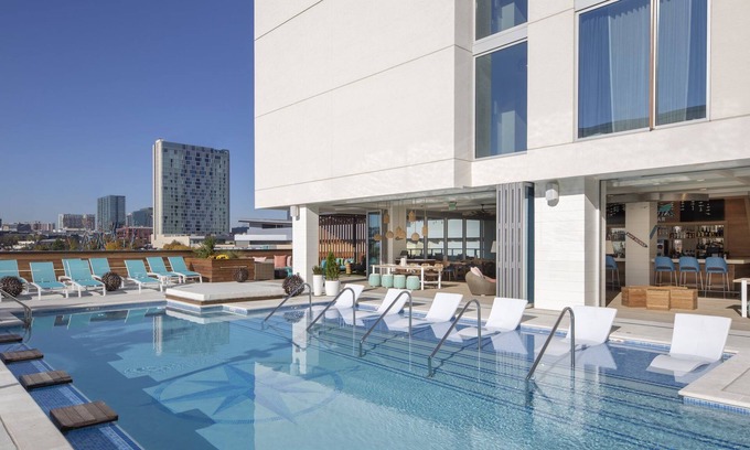 Sobro Resort | IT'S 5 O'CLOCK SOMEWHERE IN NASHVILLE!