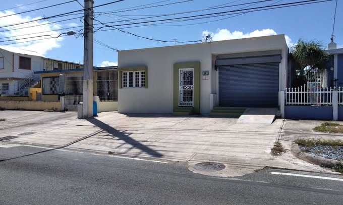 Hato Abajo House | It,s a sweeth Home , Privateand have all amenities that Gentleman n Ladies need,