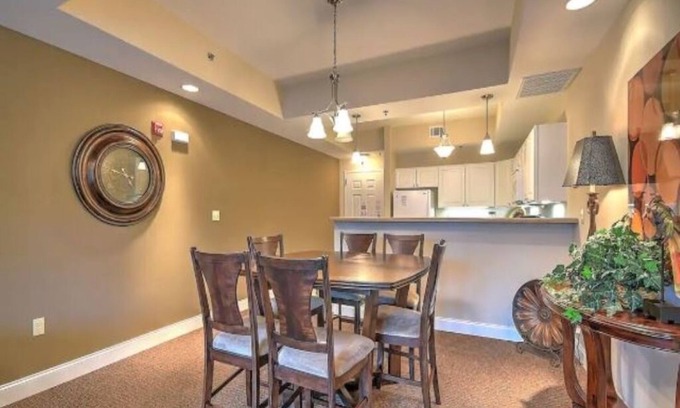 Bluff City Condo | It's Bristol Baby! 2br/2ba across from BMS