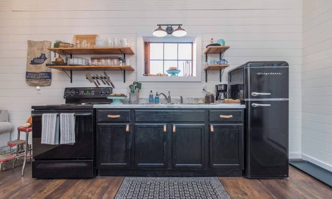 Harrodsburg House | It's rare to find a place that's both historic & one-of-a-kind