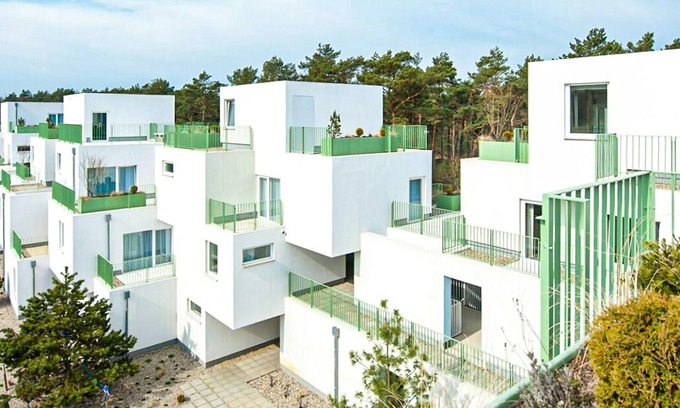 Pogorzelica Apartment | It welcomes you this inviting vacation apartment near the sandy beach.