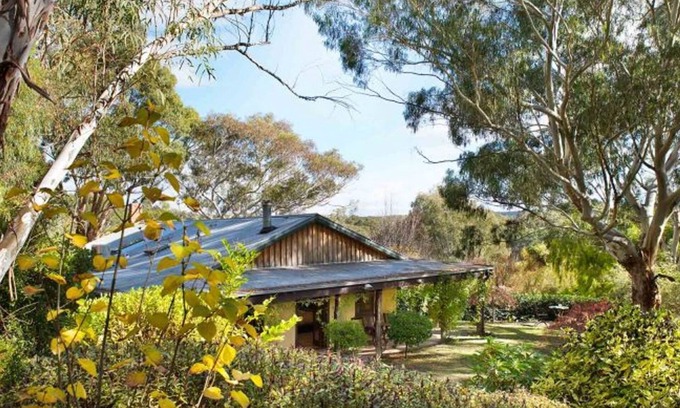 Daylesford Villa | Italian Hill Garden Villa- European-inspired retreat, stunning location