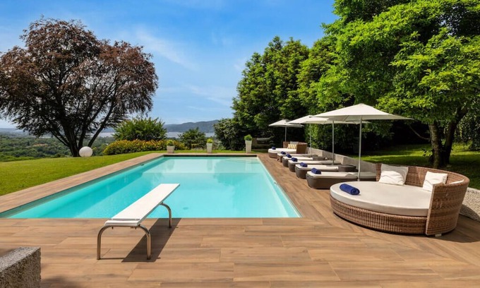 Besozzo Villa | Italian Lakes villa with heated pool