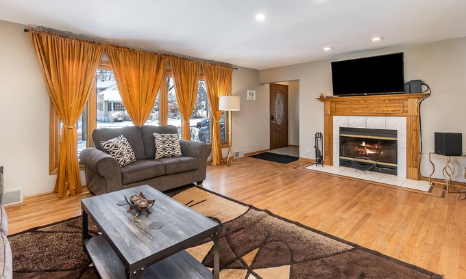 Itasca House | Itasca Rental
