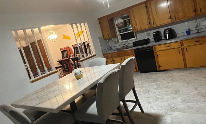 Richmond Heights House | Its Football season bring your family out for a comfortable at home experience!
