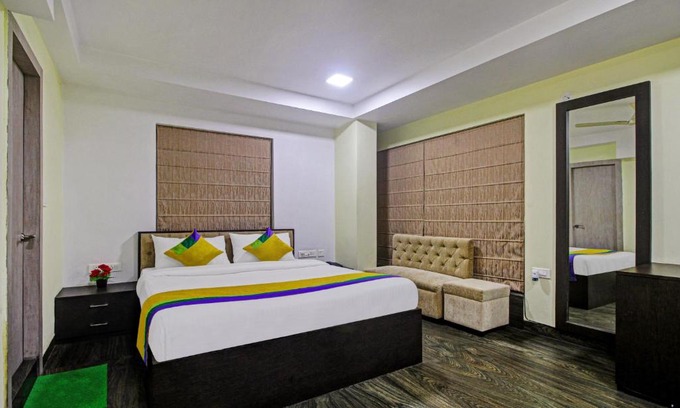 Kalighat Hotel | Itsy Hotels Reotel