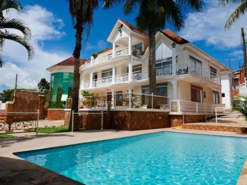 Muyenga Hotel | Ivory Castle Limited
