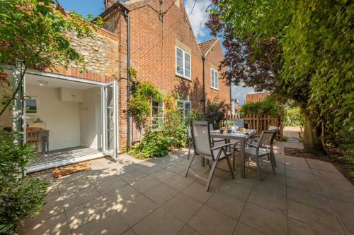 Docking House | Ivy Cottage D