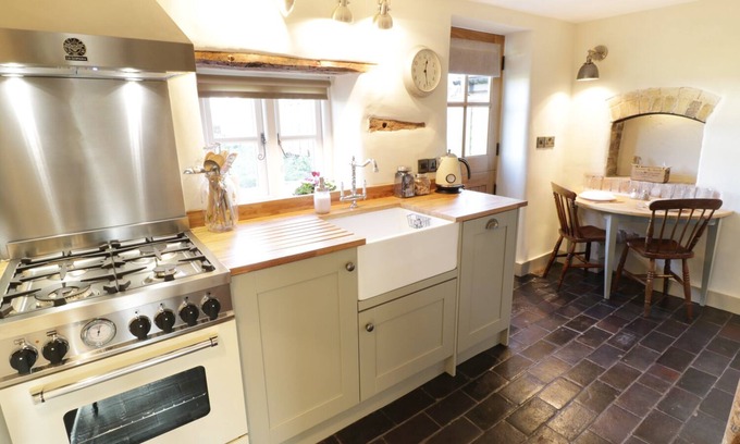 Moreton Cottage | Ivy Cottage