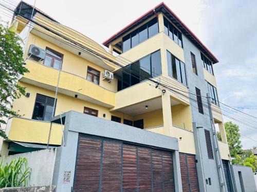 Ja-Ela Apartment | Ivy Valley