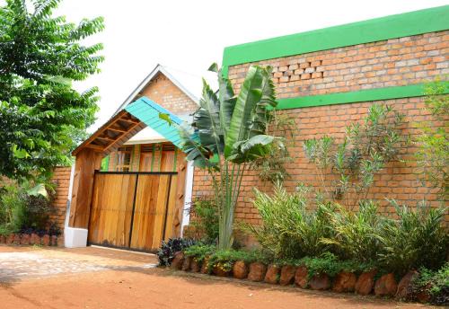 Hoima Hotel | Iziba Lodge - Hoima