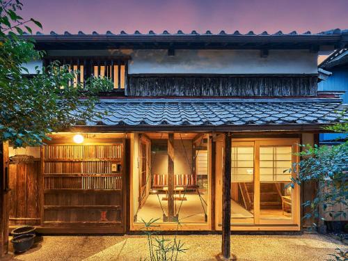 Suruga Ward House | Izumigaya Craft Inn WARAKU