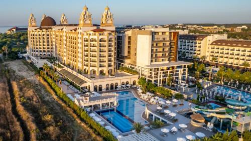 Sorgun Mahallesi Hotel | J'adore Deluxe Hotel & Spa Ultra All Inclusive