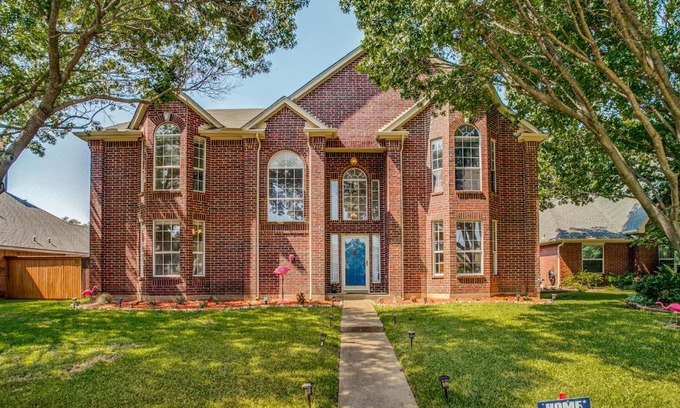 Allen Villa | J&C CLUB Luxury themes style ALLEN&PLANO#5BR3Bath#King Beds#close to everything