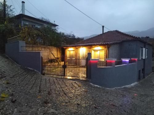 Central Tzoumerka House | J&F village house