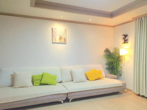 Suncheon Apartment | J&J Garden Stay Suncheon Bay National Garden Fair