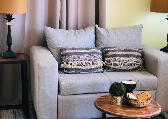 Los Maestros Apartment | J&W apartment