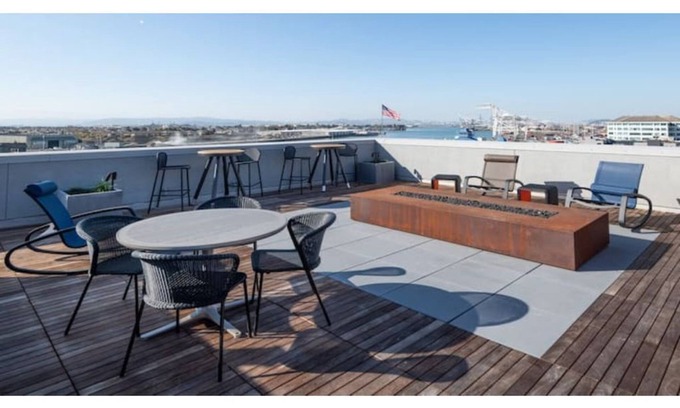 Produce and Waterfront Apartment | Jack London square stylish luxury 1BD apartment