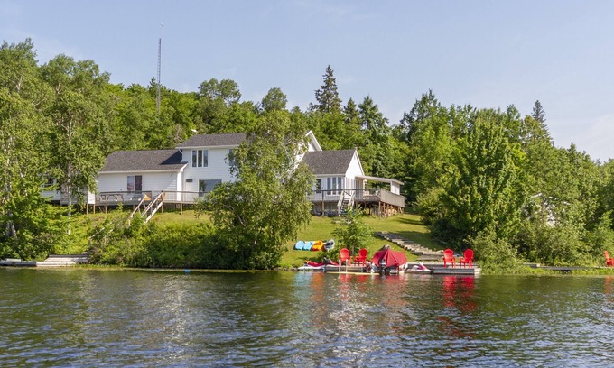 Unorganized Centre Parry Sound Cabin | Jack's Lake Retreat - Perfect for multi-families!