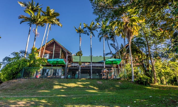 Bingil Bay Hotel | Jackaroo Treehouse Mission Beach