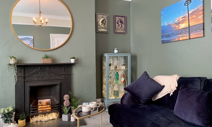 Tywyn House | Jack’s House - Beautifully furnished large Victorian home - Tywyn