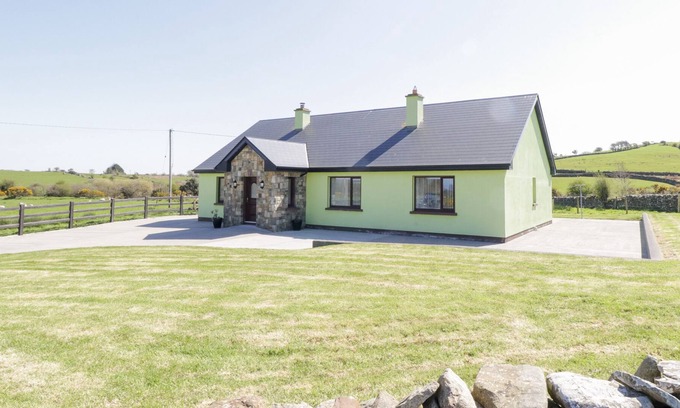 Kinuary House | JACK’S PLACE, family friendly in Westport, County Mayo