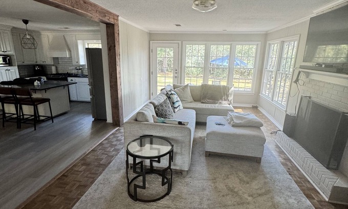 Tougaloo House | Jackson 4 bedroom house for family