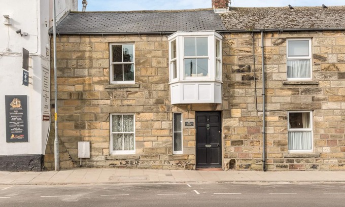 Alnmouth Cottage | JACKSON COTTAGE, family friendly in Alnmouth