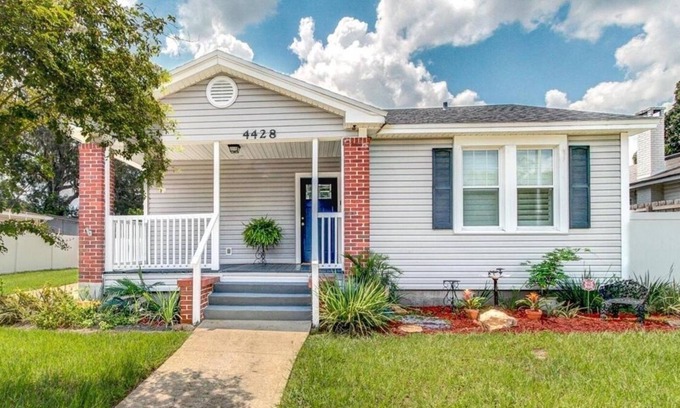 Fairfax Apartment | Jacksonville Hideaway Modern + Pet-Friendly Unit 1