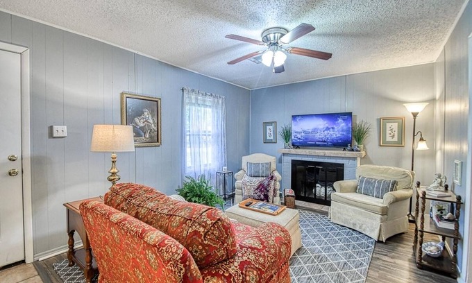 Midwest City House | Jacobs Comfort.close to all things OKC Metro